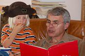 Otto 8 reads with Bruce