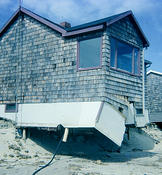20 042