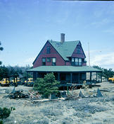 20 045